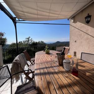 Maisons de vacances Villa independante dans un domaine prive 25 minutes de Cannes : photos des chambres