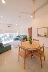 The 8B Condo - Bambalapitiya
