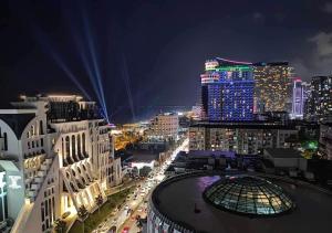 Orbi Apartment near sea