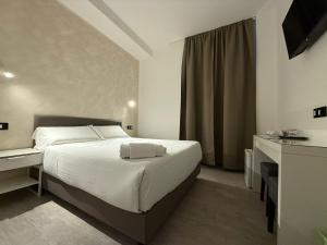 Deluxe Room room in Relais Merulana Guest House