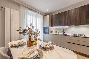 Luxury 2 Bedroom Apartment in Central Milan