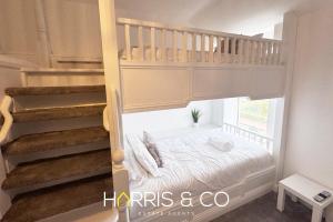 New Sandpiper Apartments