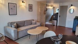 Belle terrasse avec vue sur locéan - 90m de la plage