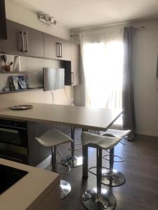 Aux Angles superbe studio refait à neuf et très bien équipé
