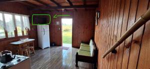 Chalé Caiu do Céu ll Wi-Fi Nômade Digital ll Táxi Fácil II Quiosque Churrasqueira ll Forno Microondas ll 6km da Estrada do Mar ll 7km Parque de Rodeio ll 8,1Km Prefeitura II 7,2Km UFRGS Litoral II 12km do Morro Borrúsia e Praias de Tramandaí