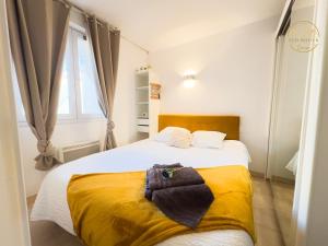 Appartements L-echappee verte - T2 - Confort -Piscine - Tennis- Parking - Climatisation - SudSejourConciergerie : photos des chambres