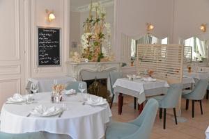 Hotels Logis - Hostellerie Le Chatel Nangis : photos des chambres
