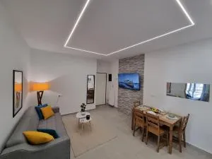 Stunning 62sqm renovated retreat! - Podhoníftis