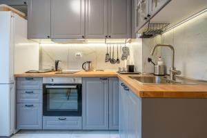 Lotus apartments with free parking