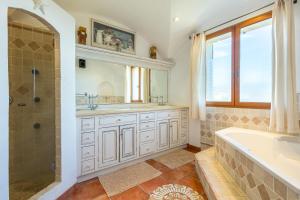 Maisons de vacances Le Cabanon des Cigales en Provence - Avec Piscine : photos des chambres