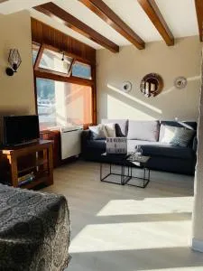 Appartement 58 m2 avec PISCINE INTÉRIEURE Vue Montagne Centre Village , Parking Privé - 维耶尔奥尔