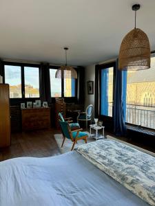 Maisons de vacances La Maison Bleue, terrasses et vue panoramique mer : photos des chambres