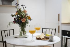 Reina Sofia Suite III