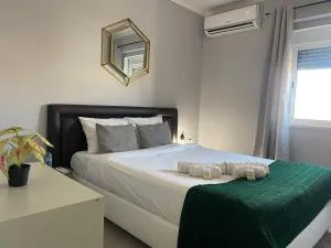 Piedade Central Apartment with Terrace - Sobreda