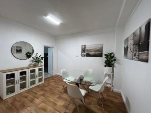 Como Beach Apartments