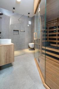 Vila Klif vacation home with sauna and terrace