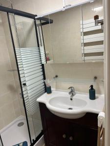 Maisons de vacances Maison montagne Lelou - 4 a 6 personnes - Saint Jacques des blats : photos des chambres