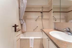 App met prachtige zeezichten op 1min van strand