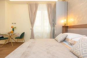 Dolcevita Vatican Apartment