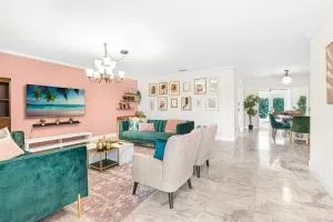 Casa Praga - Big pool & BBQ - Miami Fun - Princeton