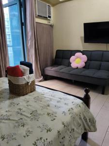 LDN TWO Palm Tree Newport City