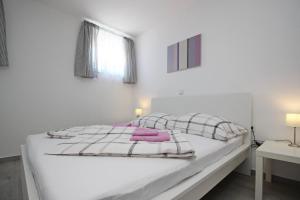 House Lavanda - Kricin, underground level apartment