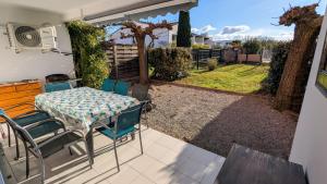 Appartements Bel appartement T3 avec jardin privatif et piscine commune : photos des chambres