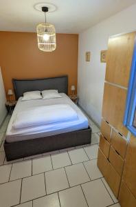 Appartements Bel appartement T3 avec jardin privatif et piscine commune : Appartement 2 Chambres