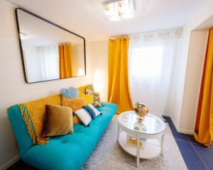 Sunny Suite by Leslodgespa - Studio moderne et coloré, proche de Bâle et de laéroport