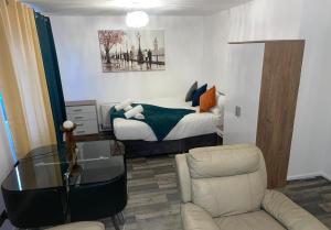 Cozy Private Room Near Shops & Transport in Enfield