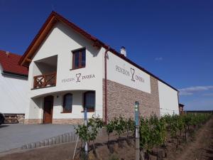 Penzion Dvojka - 3hvězdičkové hotely ve městě Velké Bílovice