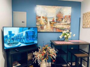 Luxe City Hall Suite by Rittenhouse Square