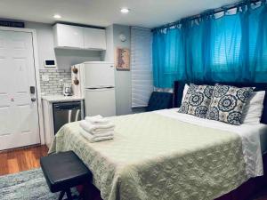 Luxe City Hall Suite by Rittenhouse Square