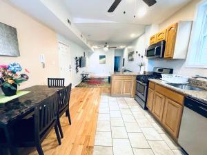 Modern Cozy Huge Balcony in Heart of Passyunk