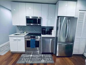 Downtown City Hall close by Kimmel Center 1BD