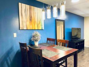 Lovely 1BD Apt Near Magic Garden in Center City