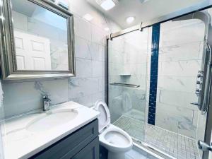 Lovely 1BD Apt Near Magic Garden in Center City