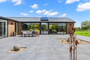 Luxury Retreat with Countryside Views - Pass the Keys