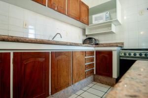 100m do Mar junto as Gaivotas, Ingleses UB1422