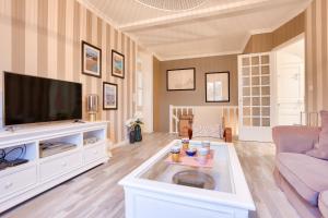 À 400m de la plage, maison ancienne pour 4