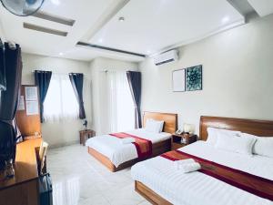 The Sun Hotel