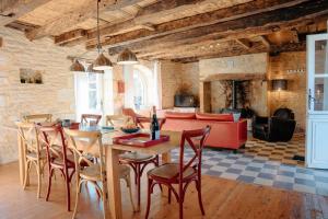 Coeur de village, maison pour 8 avec piscine