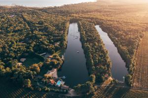 Villas Villa avec vue sur le lac Domaine de Pitrot : photos des chambres