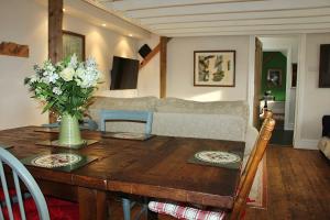 Bessie May Cottage