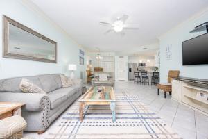 Phoenix VI 61108 condo