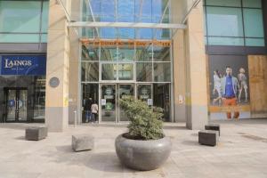 City Centre Flat within the Hayes Complex