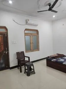 Bansivat Home Stays - Rāya