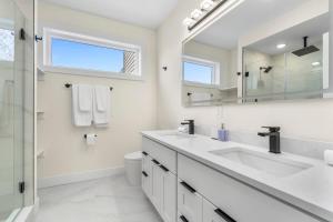 Townhouse at Capitol Hill 2 with Roof Top