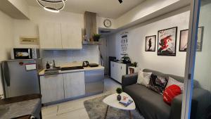 Jellybeans Snuggly Cabin