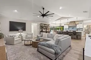 Charming Gulf Access Home - Shell Point Village